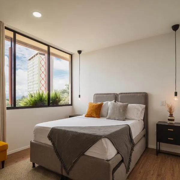 Quiet Cerritos Retreat Jacuzzi & 180 Sunsets, hotel em Pereira