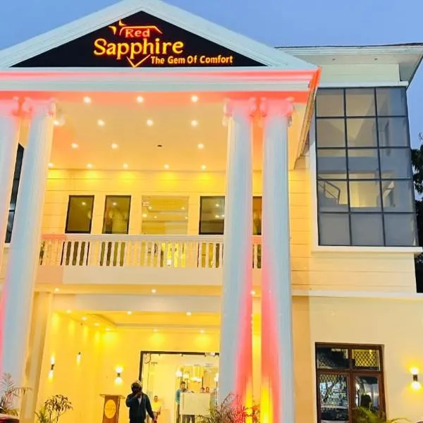 Viesnīca Hotel Red Sapphire Kushinagar pilsētā Kushinagar