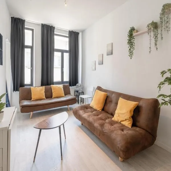 Cozy Antwerp Apartment Stay for 7, hotel a Anvers