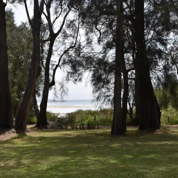Paradise Bungalow Waterfront, Hotel in Sanctuary Point
