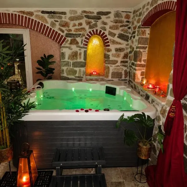 Eleni De Lux - Indoor Jacuzzi Residence in Lydia: Lidia şehrinde bir otel