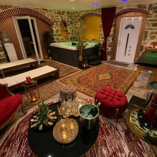 Eleni De Lux - Indoor Jacuzzi Residence in Lydia, hotel di Lidia
