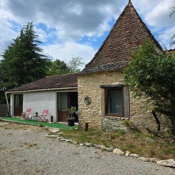 Maison avec jardin clos, Catus, khách sạn ở Catus