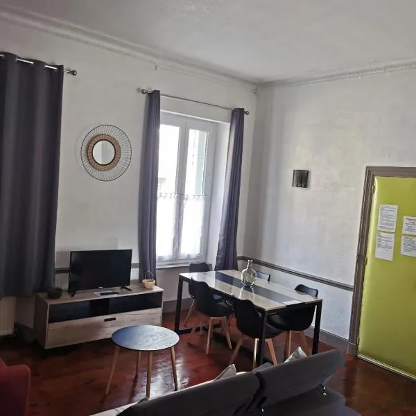Au Logis Du Summer, hotel di Brioude