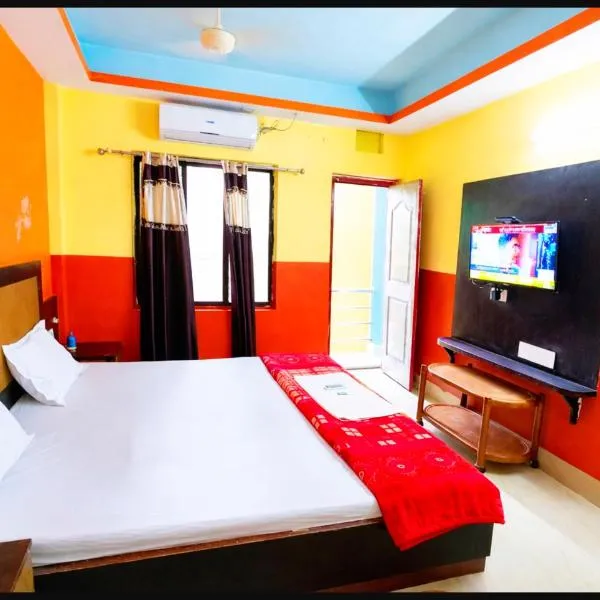 Hotel #Samrat-Palace#- Near Sea Beach Side, khách sạn ở Puri