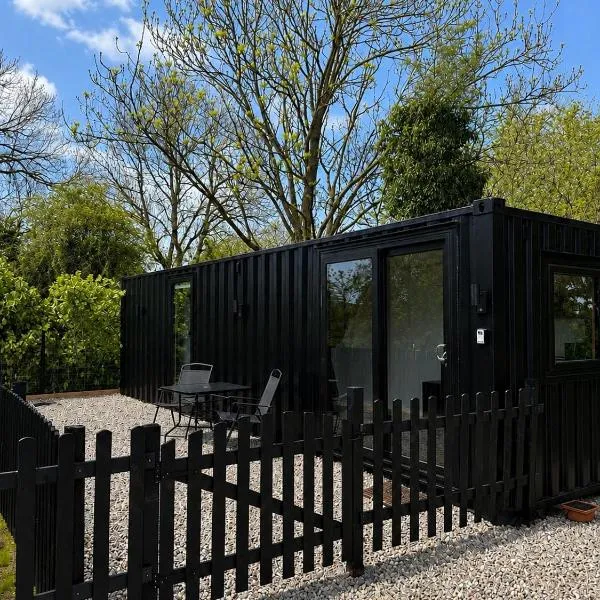 The Garden Nook at Gate House Holidays، فندق في Llandegla