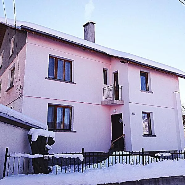 Viesnīca Guest House AHP pilsētā Mala Tsŭrkva