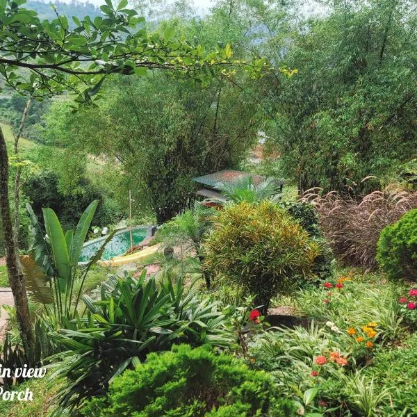 Mountain View Healing Villa, Private 3BR Sanctuary, Infinity Pool & Nature Escape, 40mins from Hanoi, khách sạn ở Hà Nội