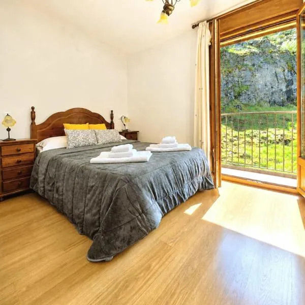 Casa Rural Raíces del Alto Tajo, hotel em Armallones