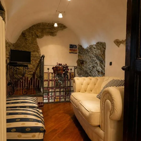 La Rocca Sospesa - Al Vicolo Ristretto Apricale,阿普里卡萊的飯店