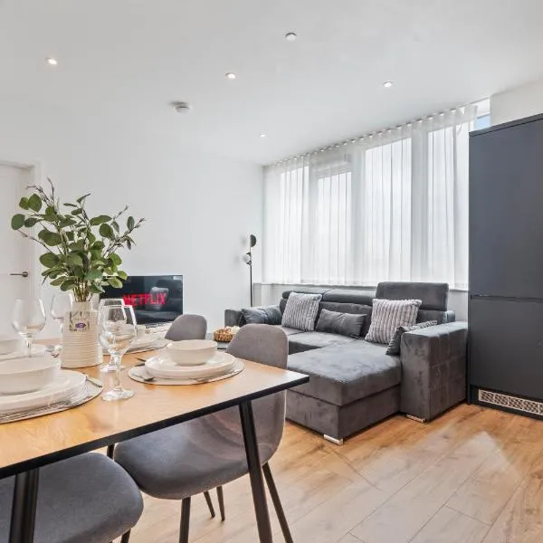 Heston में, होटल Modern Heathrow Apartment Sleeps 6