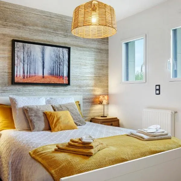 Chambre calme avec petit déjeuner, hôtel à Gévezé