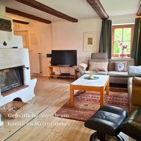 Ruhig gelegene Fachwerk-Villa mit Sauna, Kamin, Sommerpool, hotel a Friedland