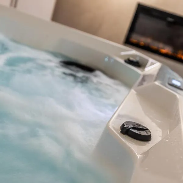 Eifel Comfort Luxury Spa Suite mit privatem Whirlpool & Sauna, hotel en Pronsfeld
