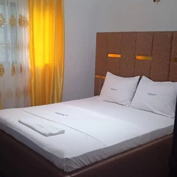 Sky Blue Guest House - Buea, hotel i Buea