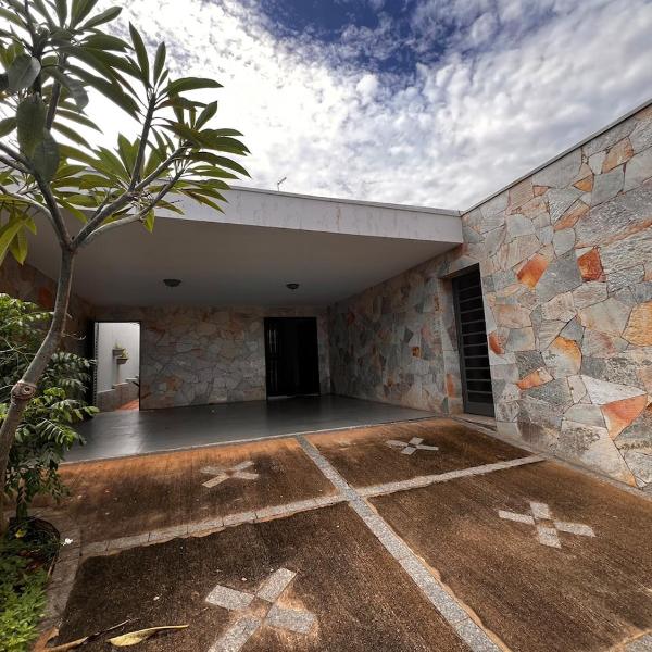 Casa Grande com 3 quartos, 3wcs, Roupa de Cama, garagem e ar na suíte - Foto 5
