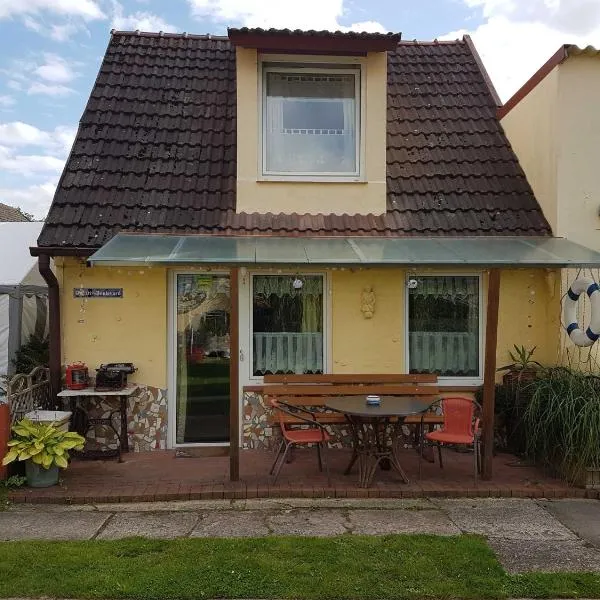 Ferienwohnungen in Semlow, hotel v mestu Semlow