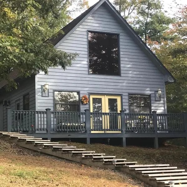 Birdsong Retreat, hotel i Murphy
