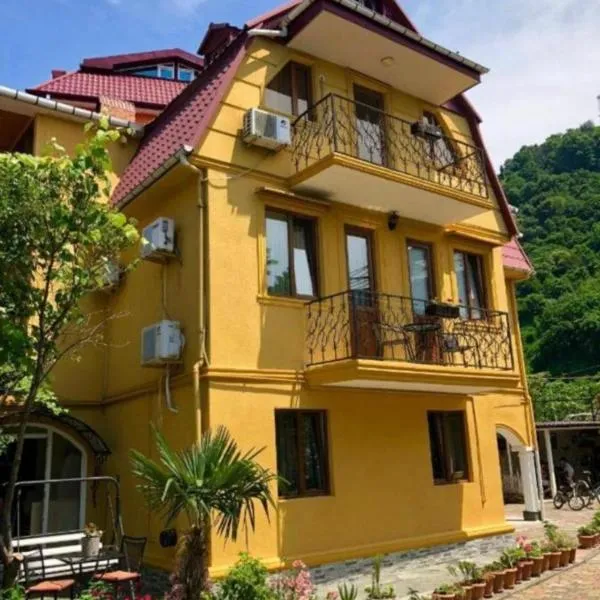 Viesnīca Deluxe Family Stay Near The Beach pilsētā Kvariati