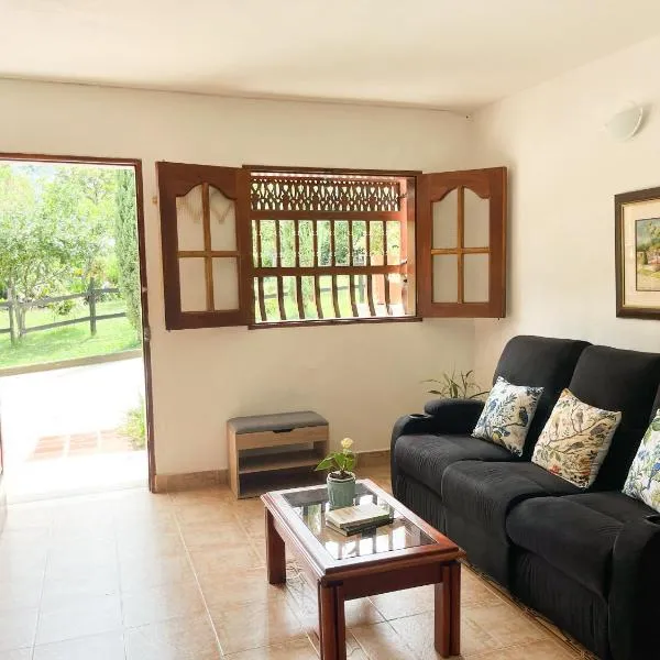 Casa El Pinar, hotel in Jardin