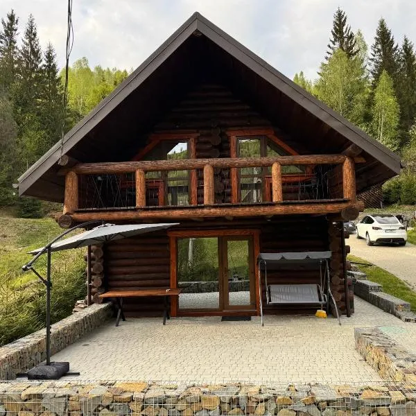Zrub House Карпати: Rozhanka Nizhnyaya şehrinde bir otel