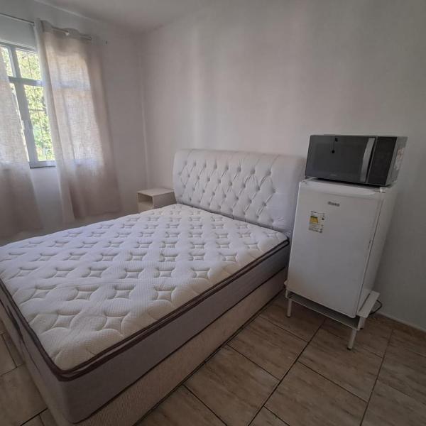Quarto climatizado a 30km de Copacabana - Foto 2