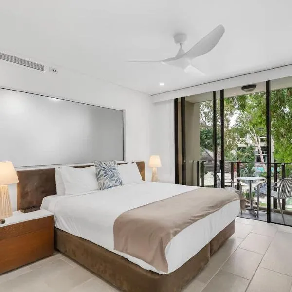 Vista Bleu - King Suite at Temple Resort, готель у місті Палм-Ков