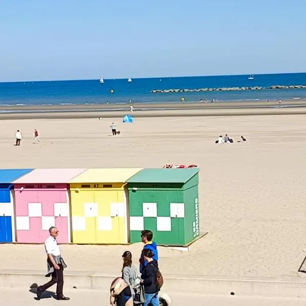 Appt 1er étage en duplex 6 PERS Digue de mer magnifique vue panoramique, מלון בדנקרק