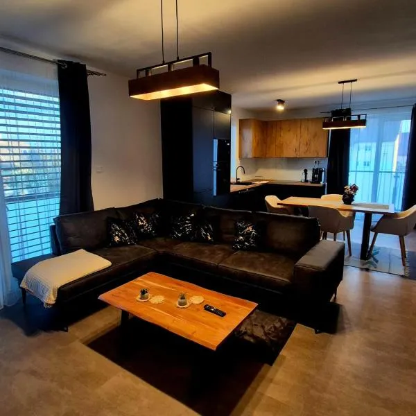 Apartmány Javor, Hotel in Veľký Slavkov