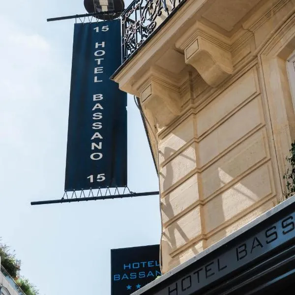 Hôtel Bassano, khách sạn ở Paris