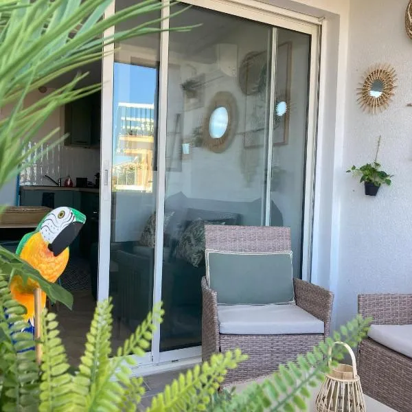 Tropical Duplex : Bord de mer + Piscine, hotel in Frontignan