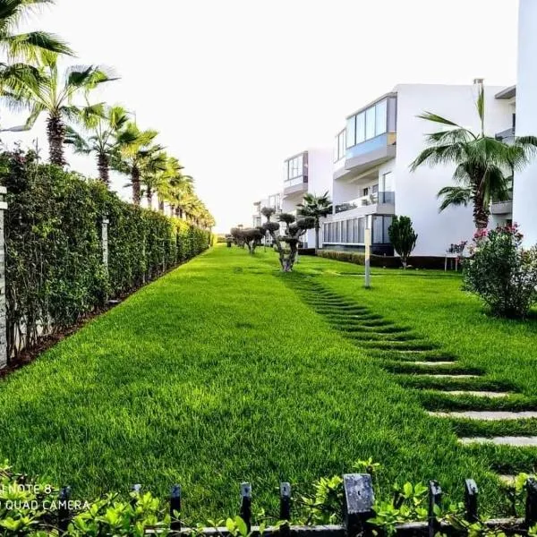 Luxury appt Blanca beach sidi rahal, ξενοδοχείο σε Sidi Rahal