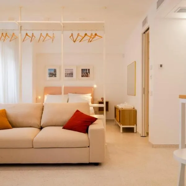 Apartment Paris Central, WiFi, Climate, Hotel in Civitanova Marche
