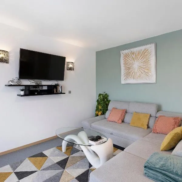 Bel Appartement Perrières, hotel a Brive-la-Gaillarde