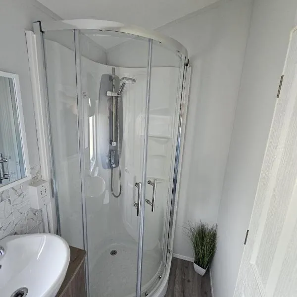 Bwr27, hotel a East Mersea