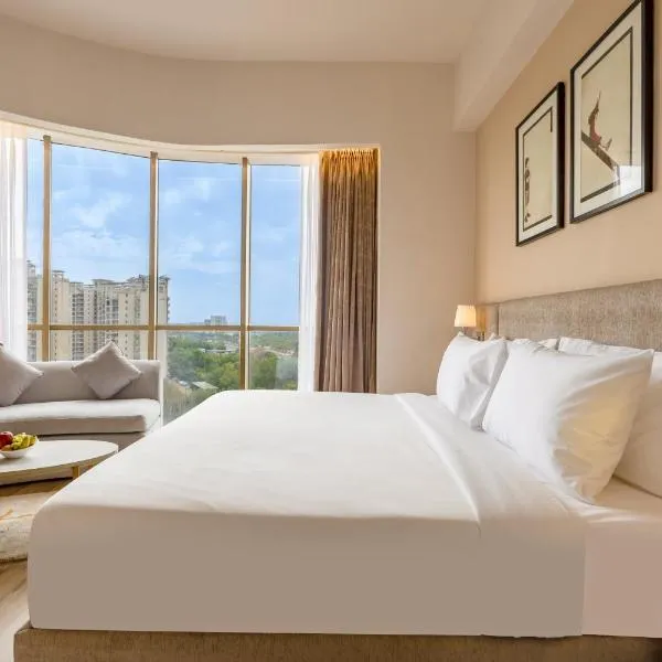 Golden Tulip Gurugram , Sector - 80, хотел в Гургаон
