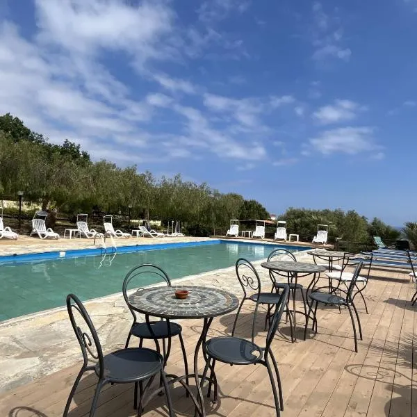 Holiday Home Le Terrazze del Geco Bungalow B - SLR301 by Interhome, hotel v destinaci San Lorenzo al Mare