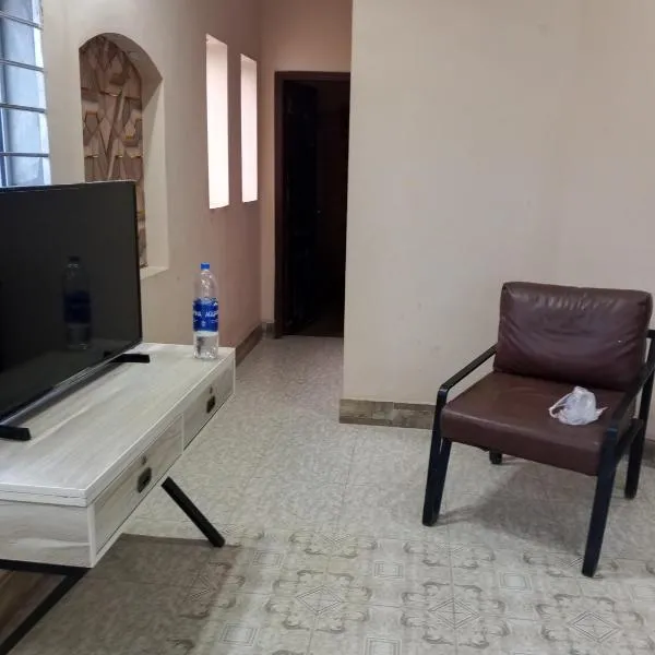 Five Hotel، فندق في ملتان