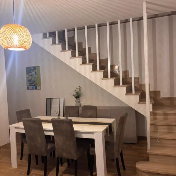 De Chri House, hotel en Cisterna di Latina