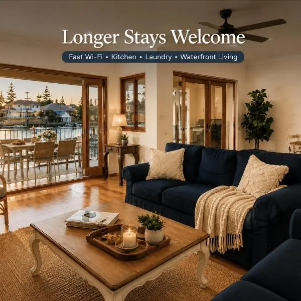Warm Waterfront Retreat Private Jetty & Kayaks, hotel di Wannanup