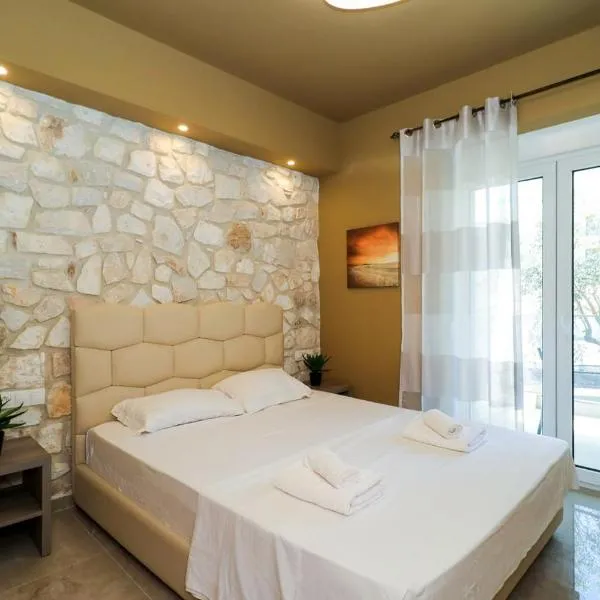Pinelopi Deluxe Apartments, Hanioti, hotel u Chianotiju