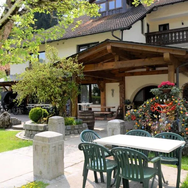 Café Pension Leistner, hotel en Obertrubach