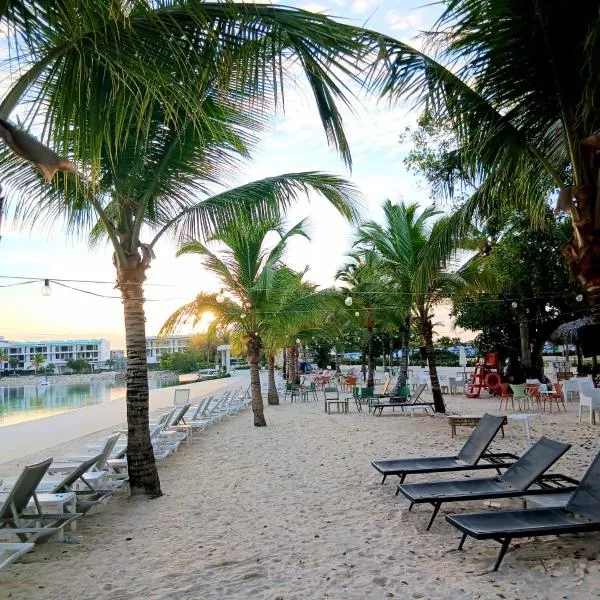 Vista Cana private Jacuzzi, Golf, Beach, Pool, hotel a Punta Cana