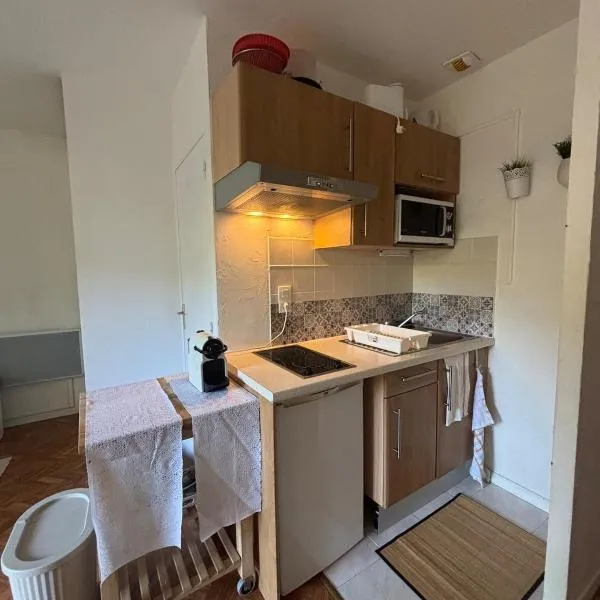 Studio in the heart of the Basque mountains, hotel em Itxassou