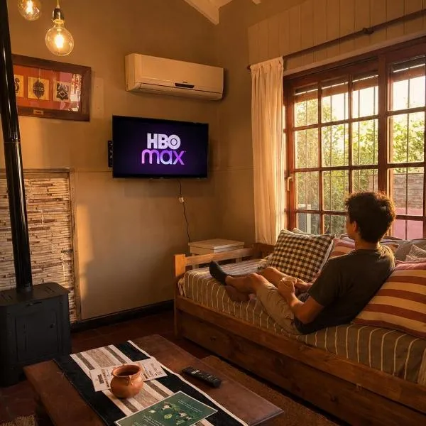 CABAÑA AURORA, con parque y pileta en Complejo El Solicito, hotel en Chascomús