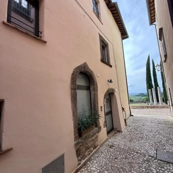 Alla botte degli Orsini, hotel v destinaci Attigliano