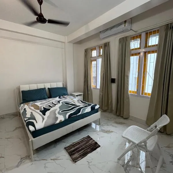 Northeastern Escape - Modern 2BHK near Six Mile, hotel a Guwahati
