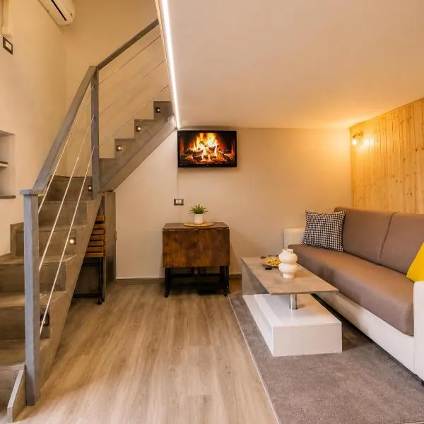 ZONA NAVIGLI Design Loft , Proiettore schermo 80", hotel in Milan
