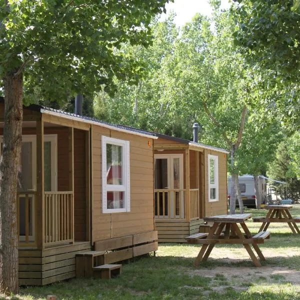 Camping de Alquézar Rio Vero, מלון באלקסר