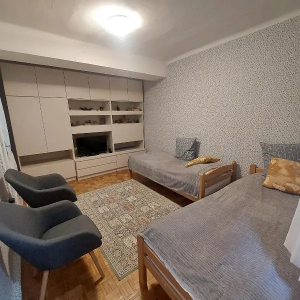 Ogi 3beds, hotel a Karaburma